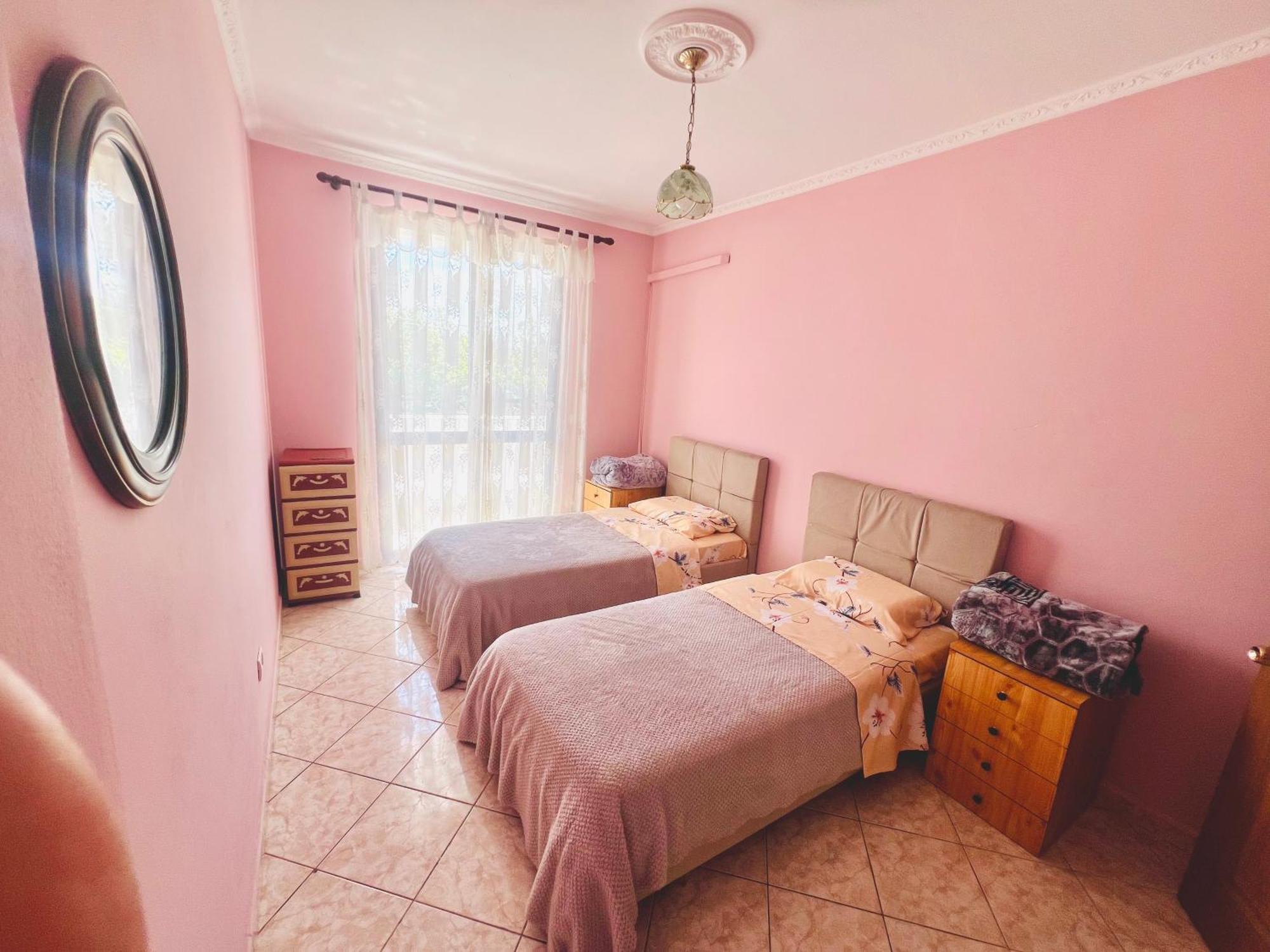 Lovely 3-Bedroom Rental Unit In Durrës Esterno foto