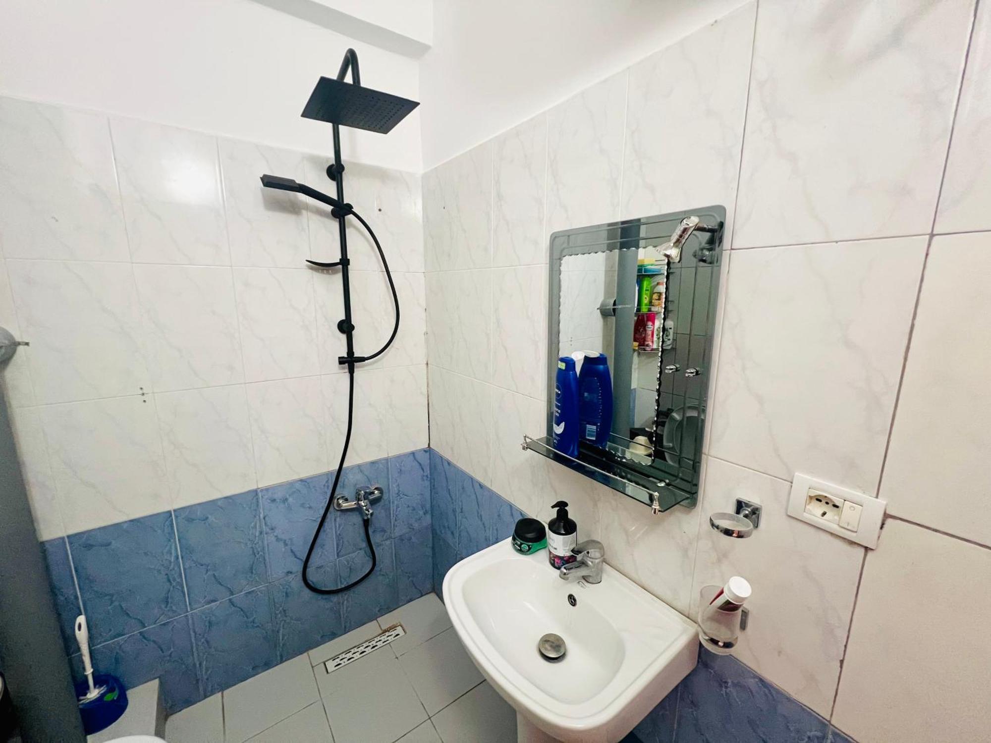 Lovely 3-Bedroom Rental Unit In Durrës Esterno foto