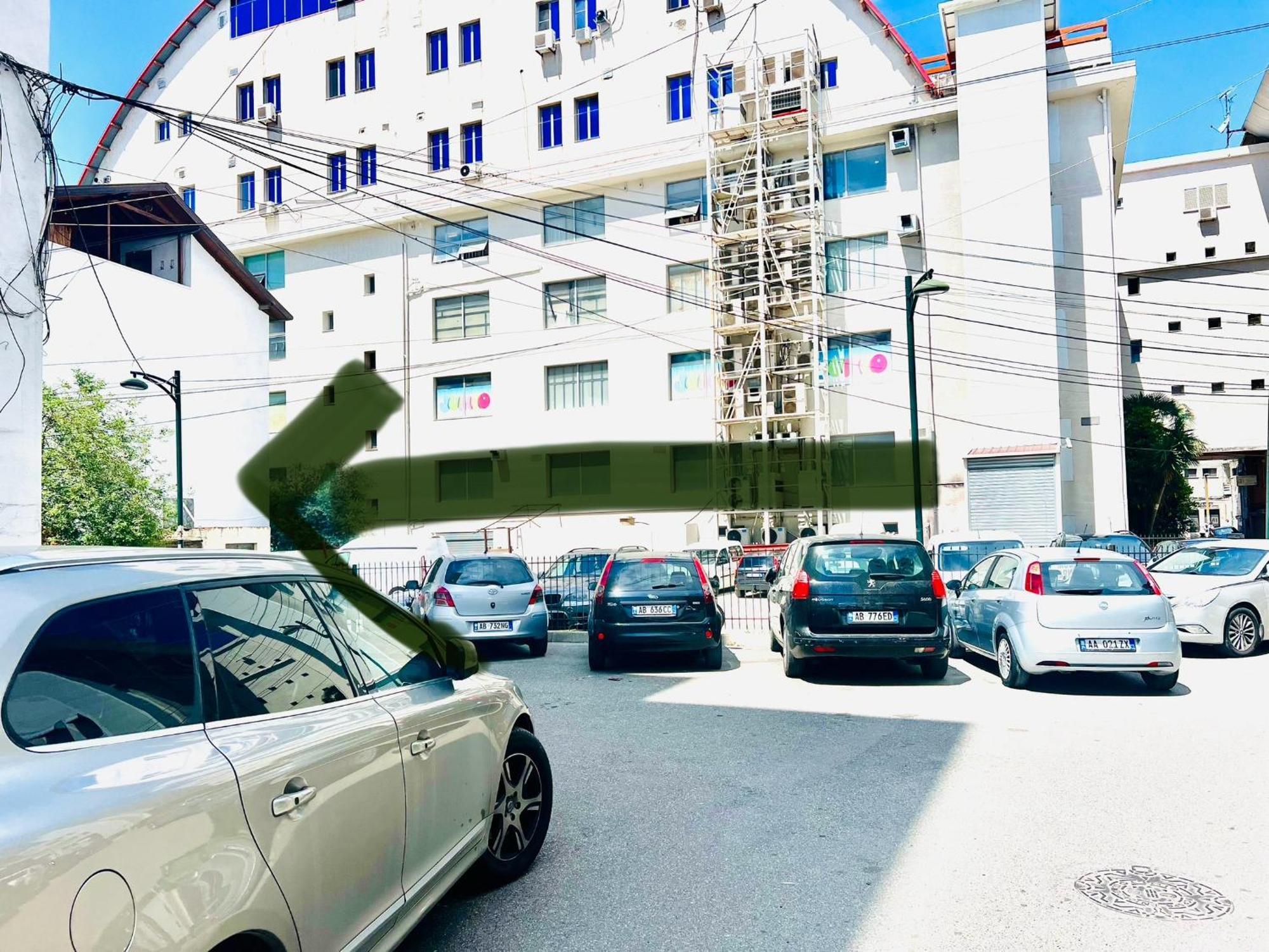 Lovely 3-Bedroom Rental Unit In Durrës Esterno foto